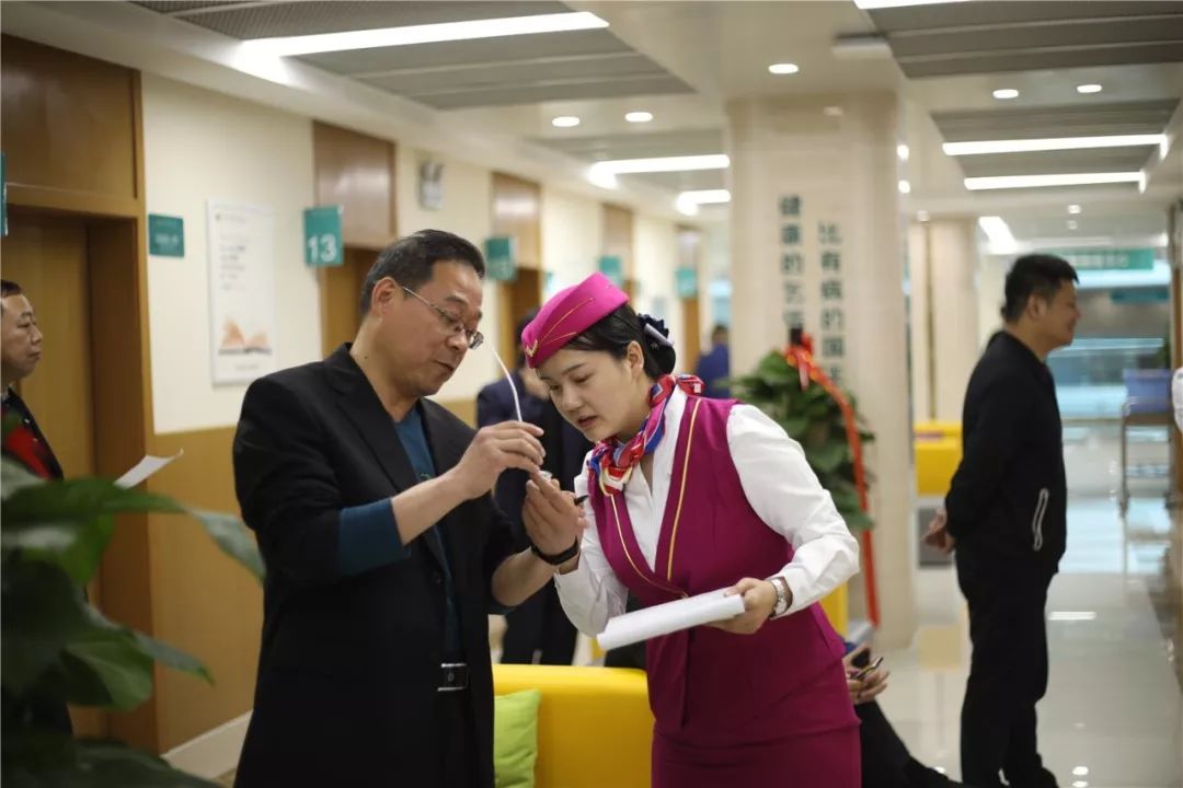 邵阳24小时套医保卡(北京医保卡使用指南)